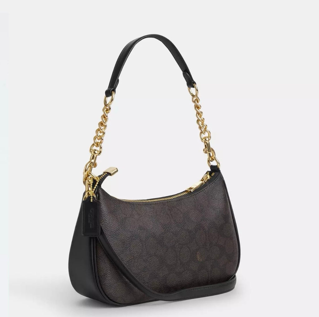 Win a Coach teri shoulder bag 🤎