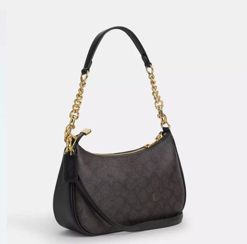 Win a Coach teri shoulder bag 🤎